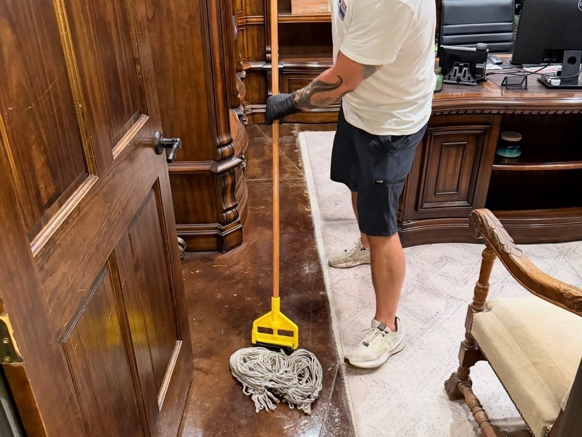 Routine Janitorial commercial cleaning service